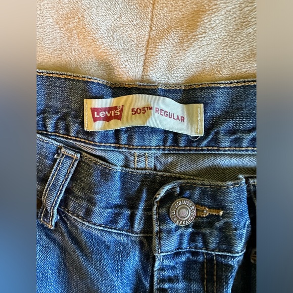 Levi Strauss. Size 29 W 18 Reg. Blue Jean Shorts. - Picture 4 of 4